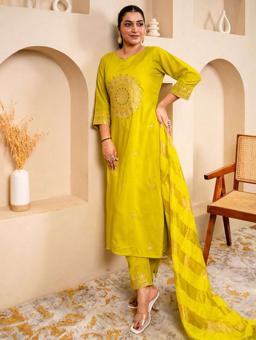 women solid with work three quarter sleeve kurta pant with dupatta set