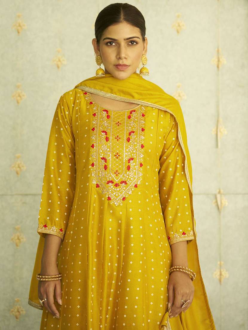 women printed three quarter sleeve kurta pant with dupatta set - 22322212 -  Standard Image - 3