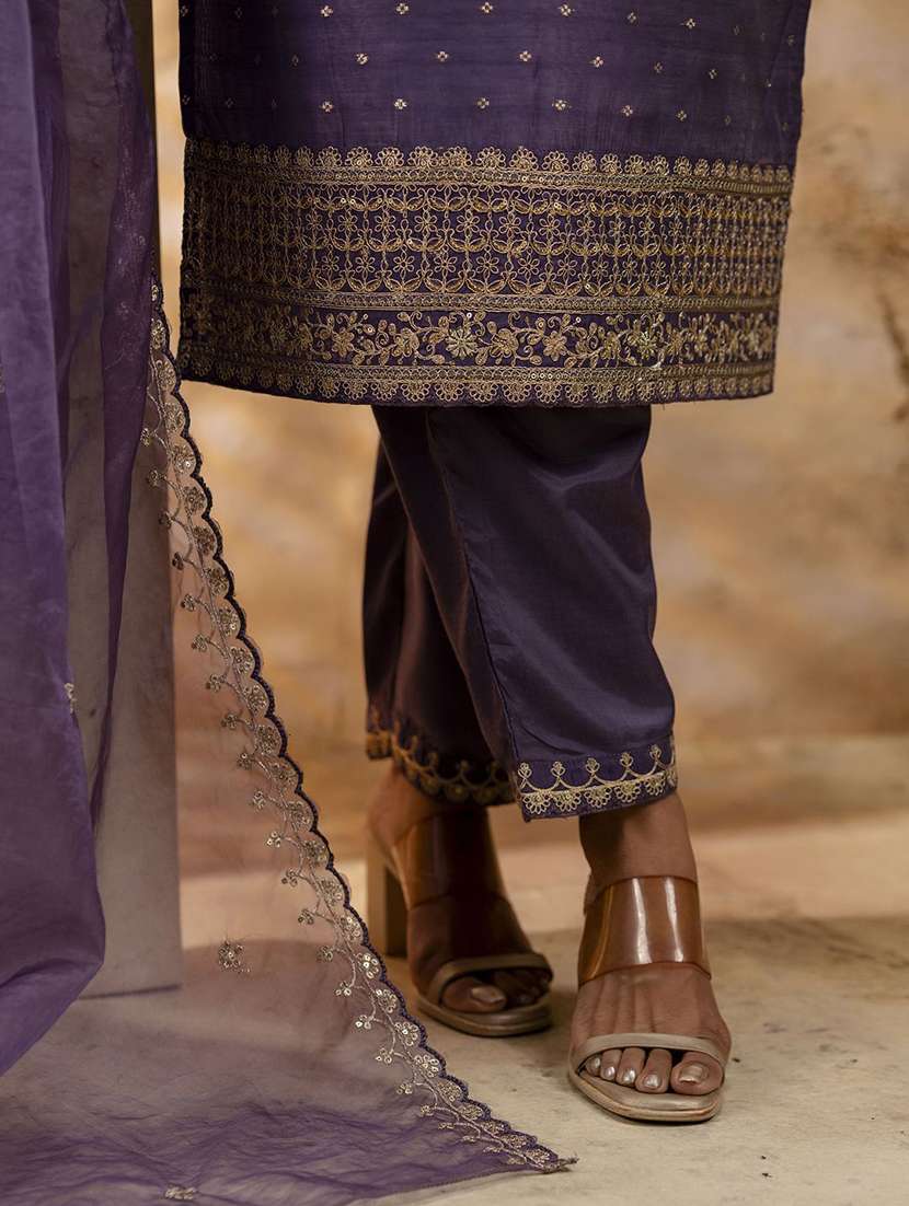 women self design three quarter sleeve kurta pant with dupatta set - 22322229 -  Standard Image - 5