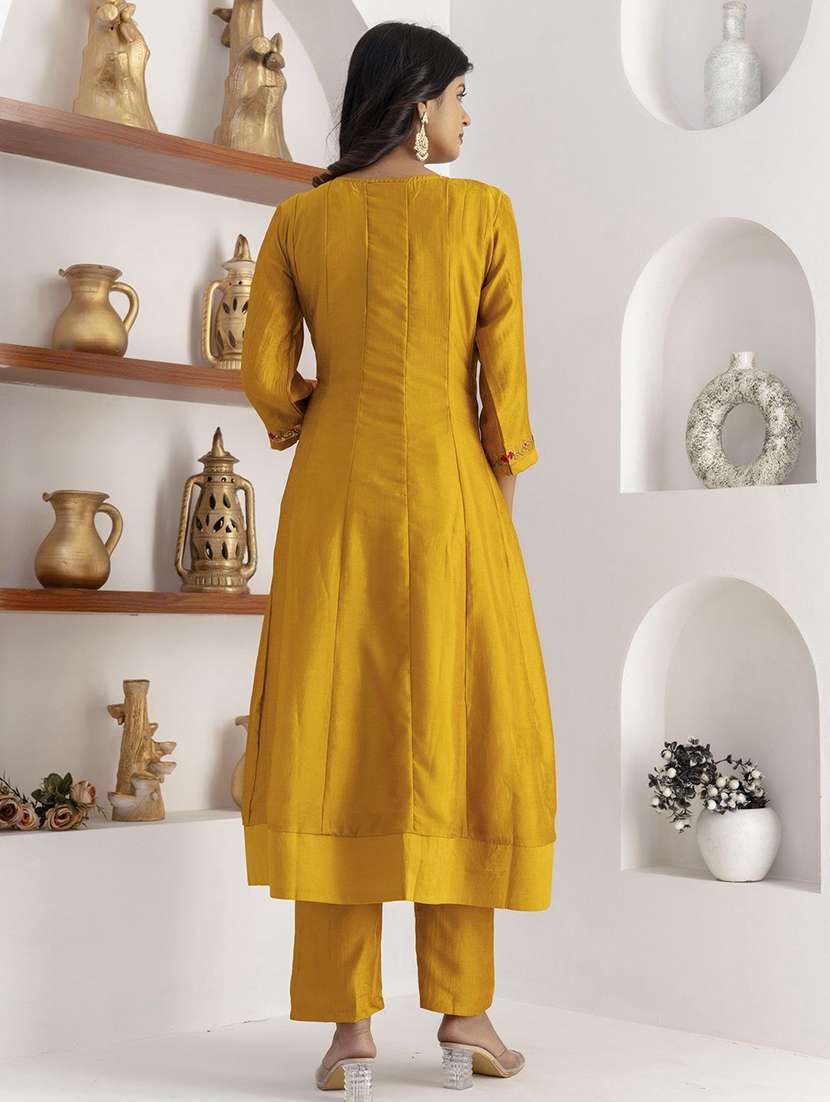 women solid with work three quarter sleeve kurta pant with dupatta set - 22322231 -  Standard Image - 3