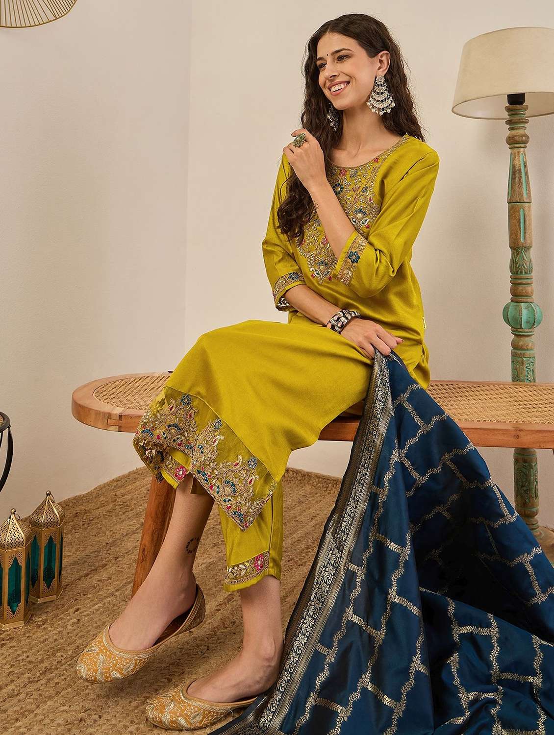 women solid with work three quarter sleeve kurta pant with dupatta set - 22322245 -  Standard Image - 3