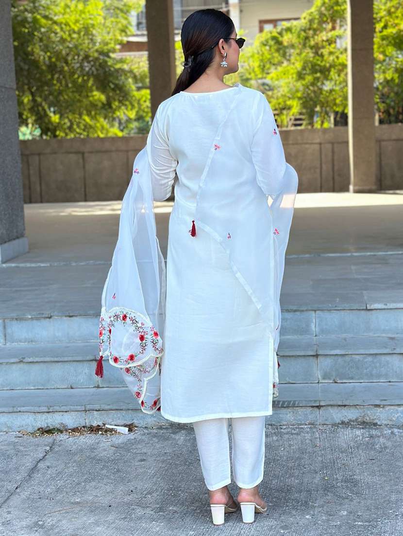 women solid with work three quarter sleeve kurta pant with dupatta set - 22322270 -  Standard Image - 3