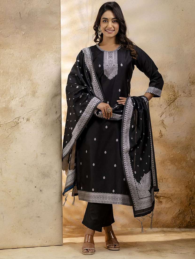 women self design three quarter sleeve kurta pant with dupatta set