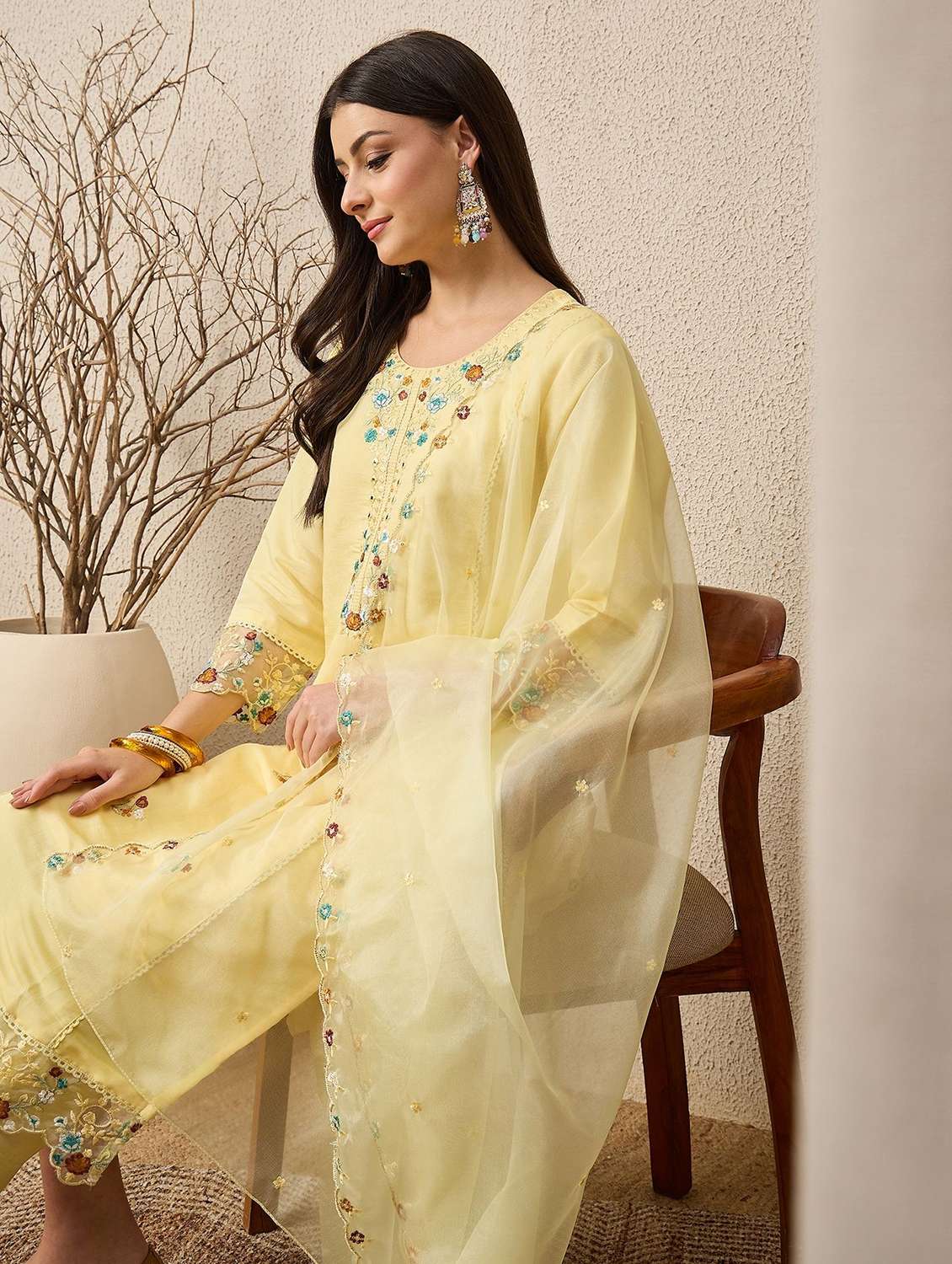 women solid with work three quarter sleeve kurta pant with dupatta set - 22322298 -  Standard Image - 3