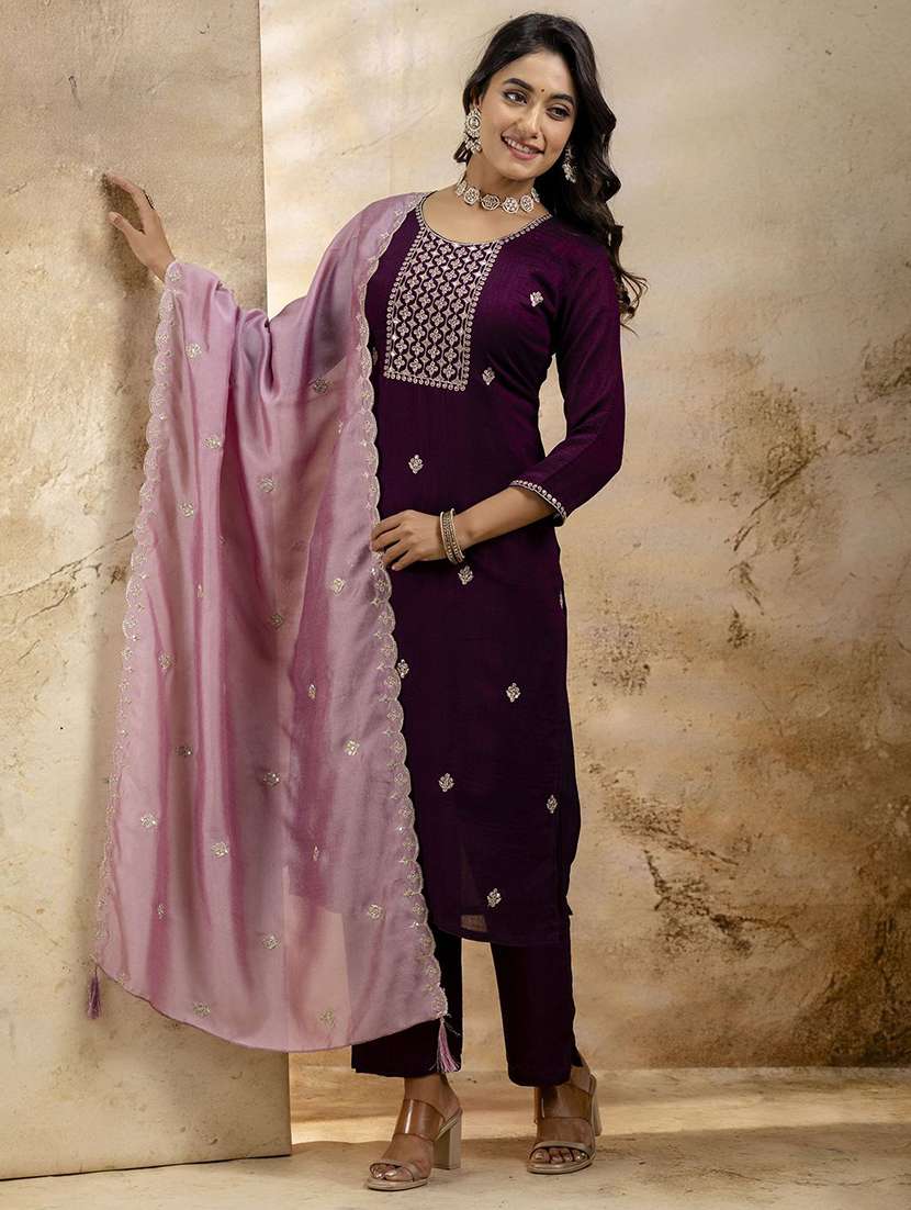 women solid with work three quarter sleeve kurta pant with dupatta set