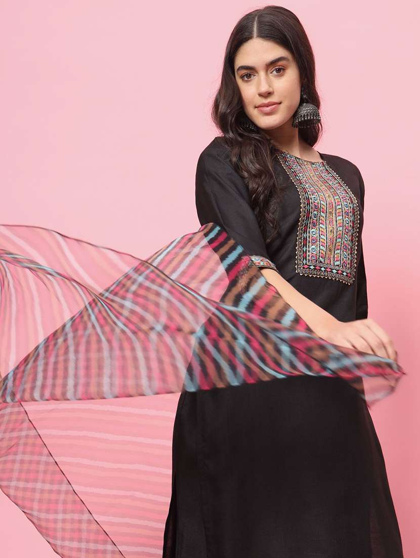 women solid with work three quarter sleeve kurta pant with dupatta set - 22322322 -  Standard Image - 3