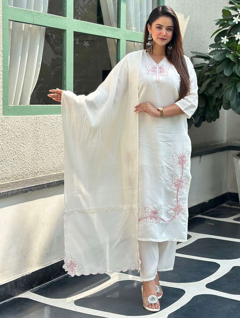 women solid with work three quarter sleeve kurta pant with dupatta set