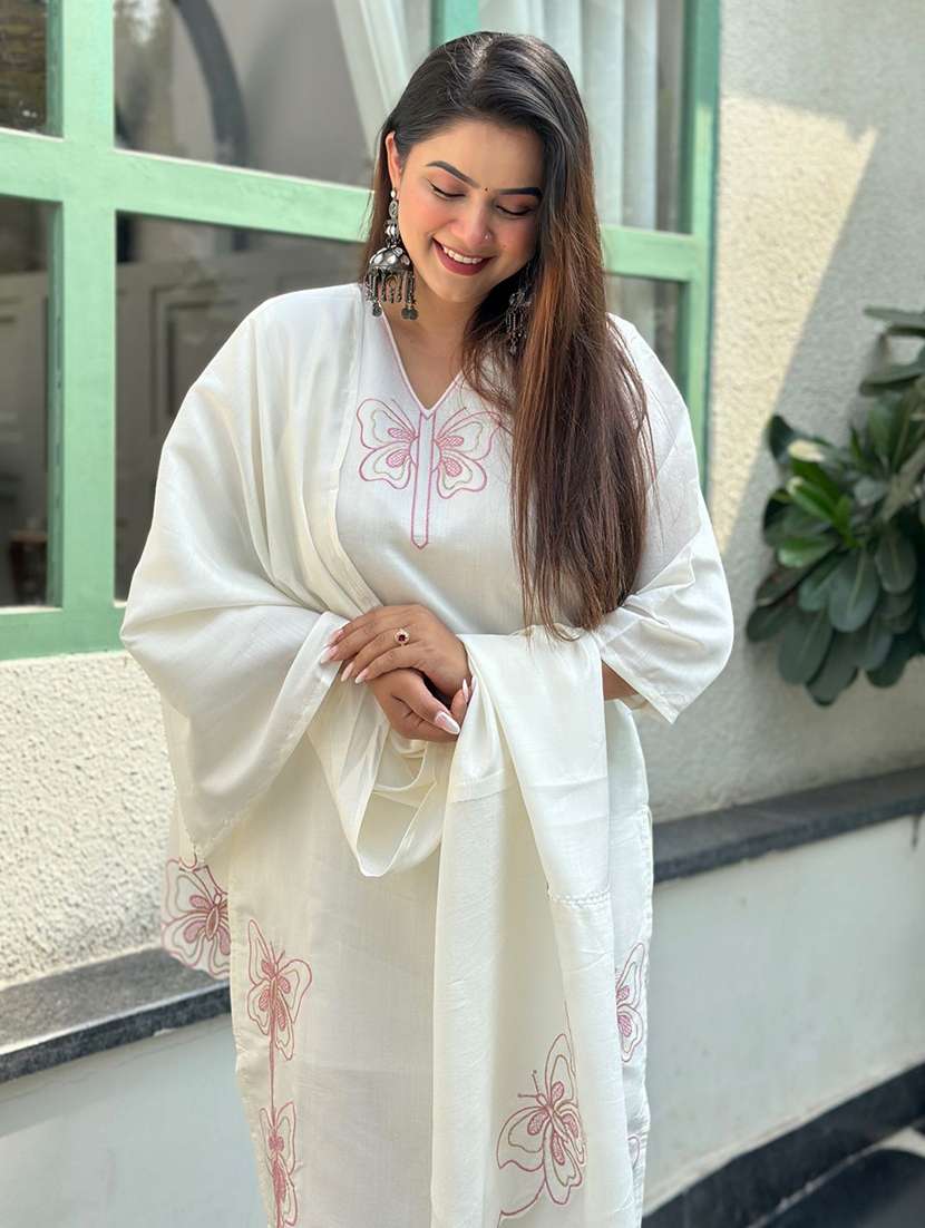 women solid with work three quarter sleeve kurta pant with dupatta set - 22322329 -  Standard Image - 3