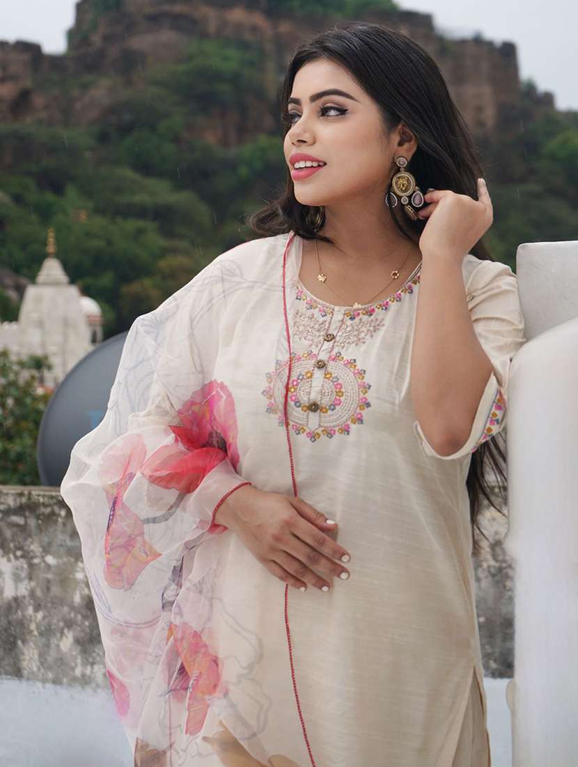 women solid with work three quarter sleeve kurta pant with dupatta set - 22322352 -  Standard Image - 3