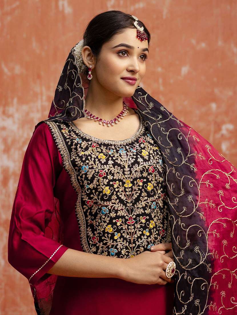 women solid with work three quarter sleeve kurta pant with dupatta set - 22322420 -  Standard Image - 5