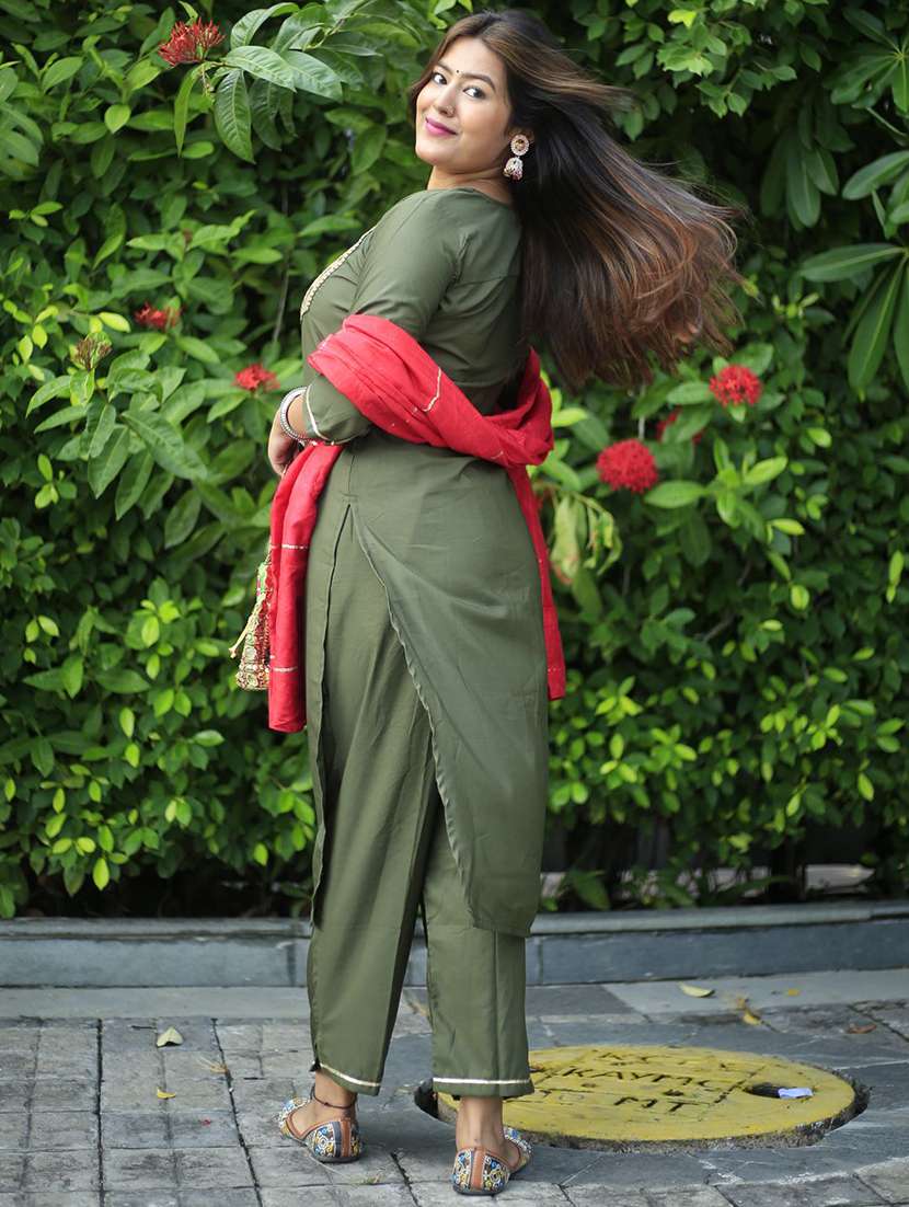 women solid with work three quarter sleeve kurta pant with dupatta set - 22322423 -  Standard Image - 3