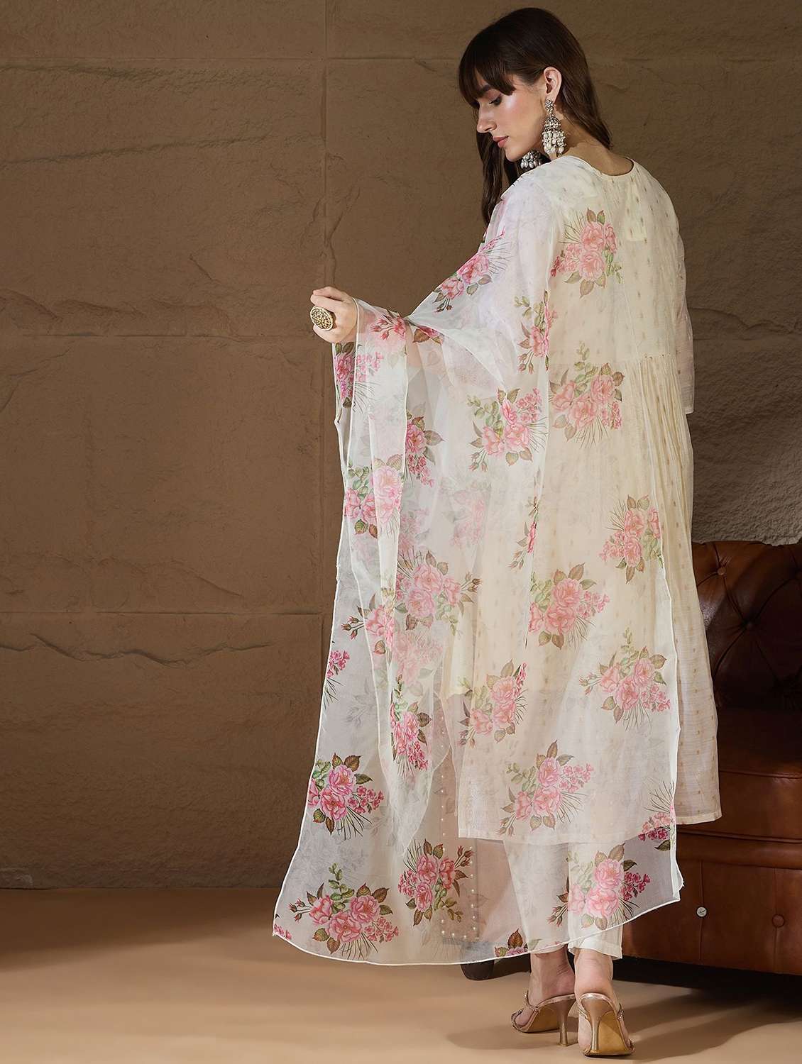 women self design three quarter sleeve kurta pant with dupatta set - 22322425 -  Standard Image - 3