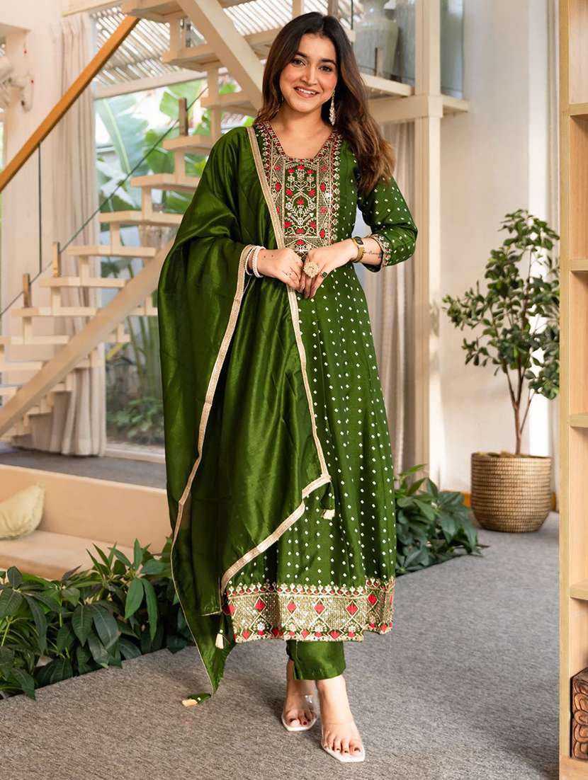 women printed three quarter sleeve kurta pant with dupatta set