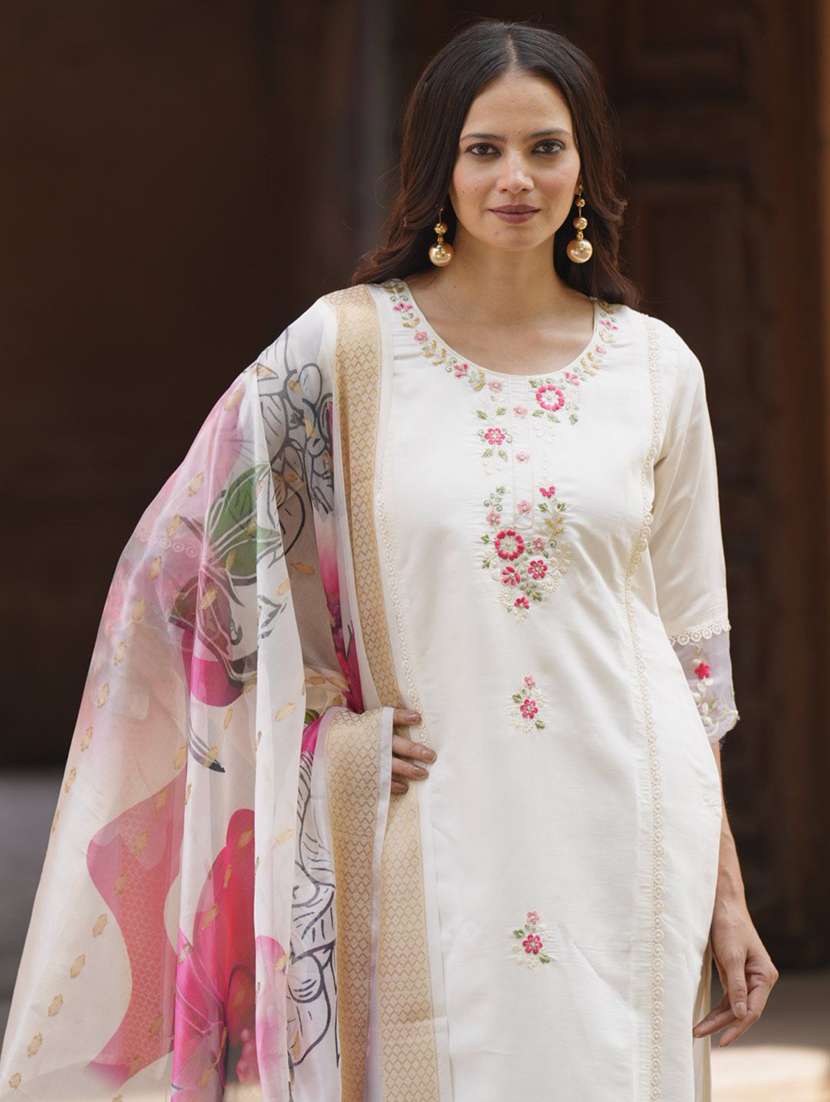 women solid with work three quarter sleeve kurta pant with dupatta set - 22322440 -  Standard Image - 3