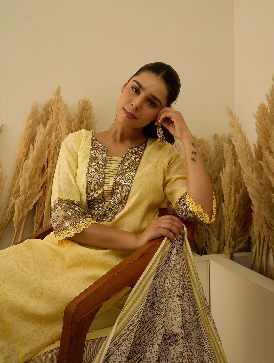 women printed three quarter sleeve kurta pant with dupatta set - 22322470 -  Standard Image - 3