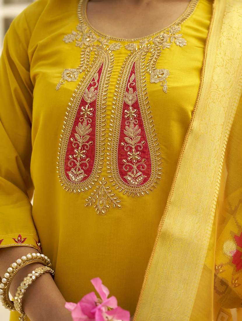 women solid with work three quarter sleeve kurta pant with dupatta set - 22322483 -  Standard Image - 5