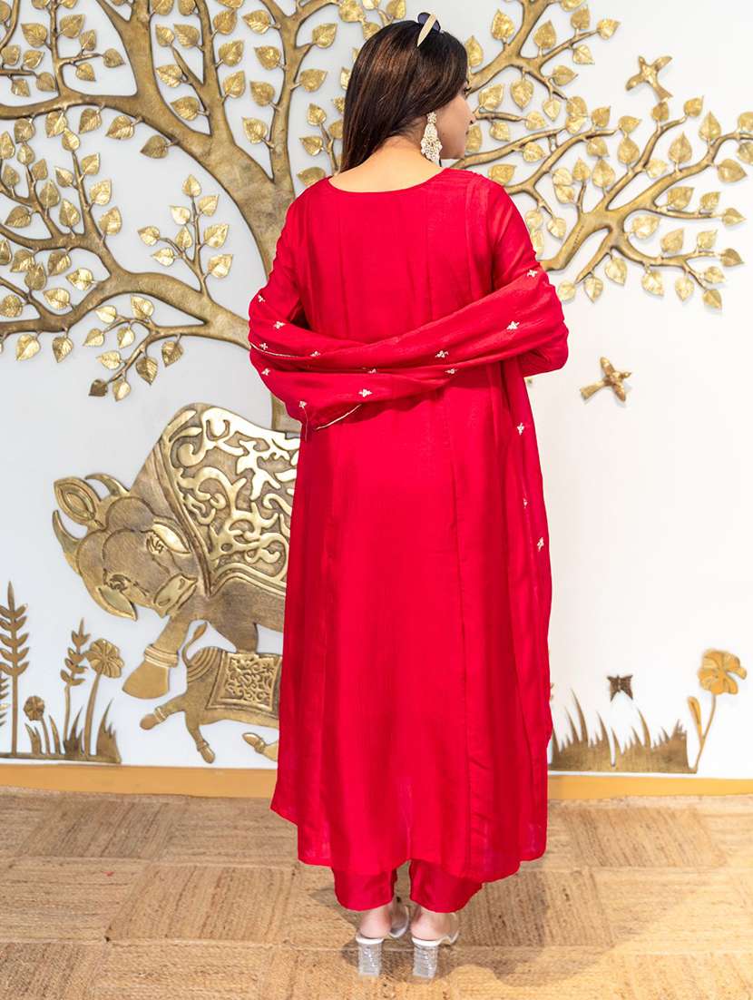 women solid with work three quarter sleeve kurta pant with dupatta set - 22322530 -  Standard Image - 3