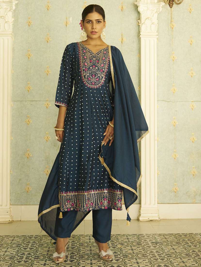 women printed three quarter sleeve kurta pant with dupatta set
