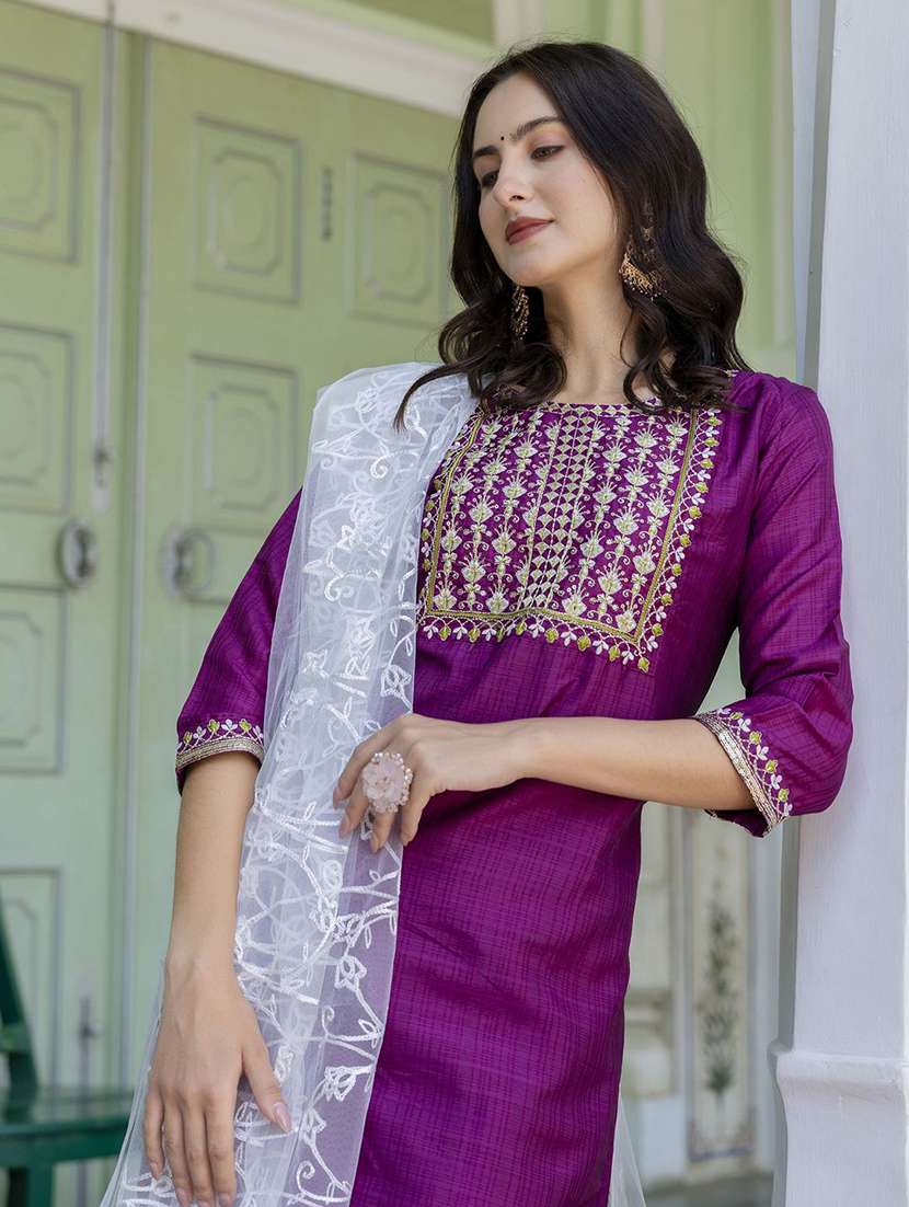 women solid with work three quarter sleeve kurta pant with dupatta set - 22322561 -  Standard Image - 3