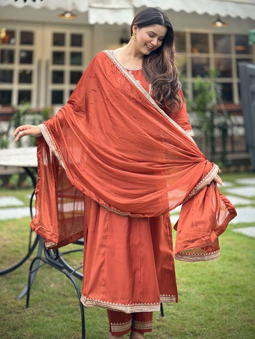 women solid with work three quarter sleeve kurta pant with dupatta set - 22322579 -  Standard Image - 3