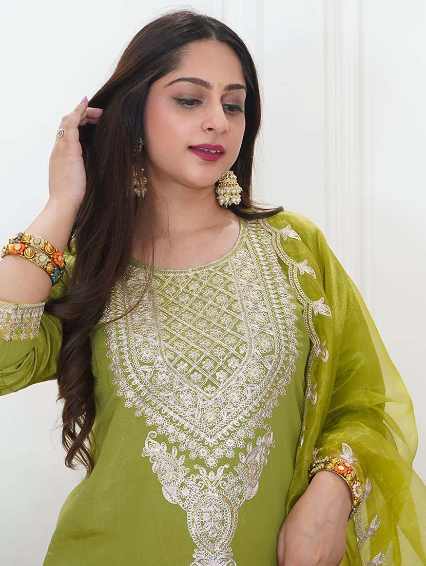 women solid with work three quarter sleeve kurta pant with dupatta set - 22322580 -  Standard Image - 5