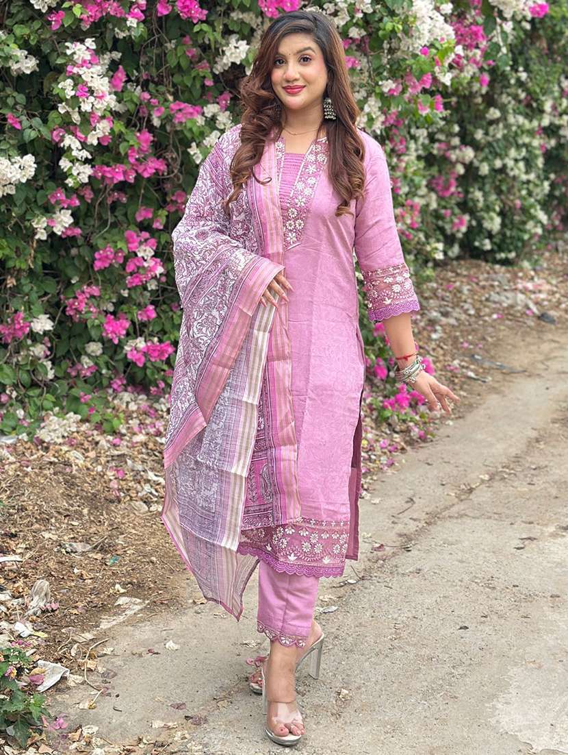 women solid with work three quarter sleeve kurta pant with dupatta set