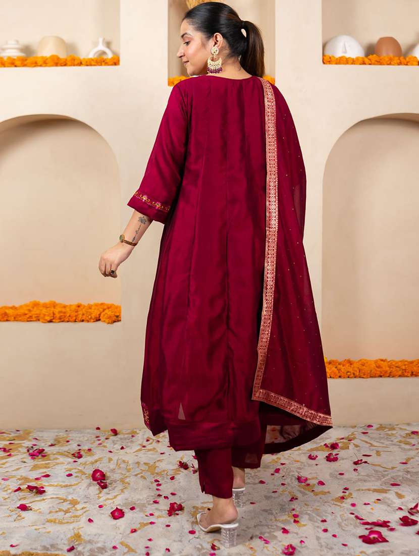 women solid with work three quarter sleeve kurta pant with dupatta set - 22322594 -  Standard Image - 3