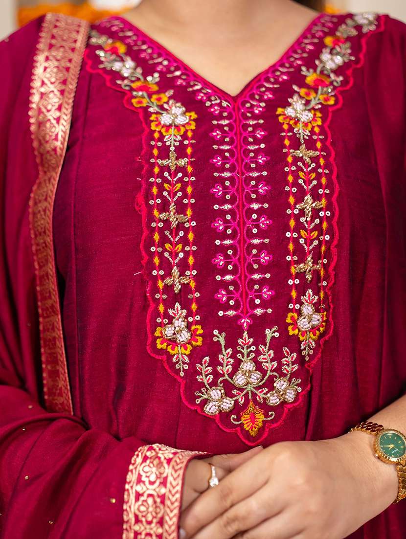women solid with work three quarter sleeve kurta pant with dupatta set - 22322594 -  Standard Image - 5