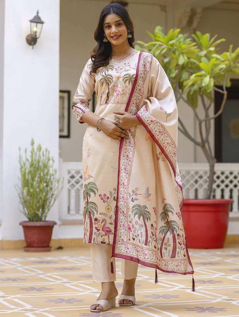 women solid with work three quarter sleeve kurta pant with dupatta set