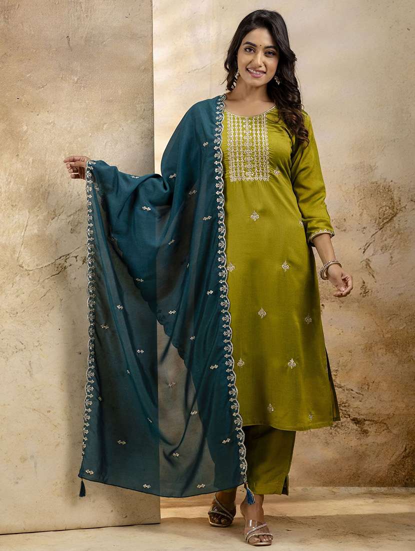 women solid with work three quarter sleeve kurta pant with dupatta set