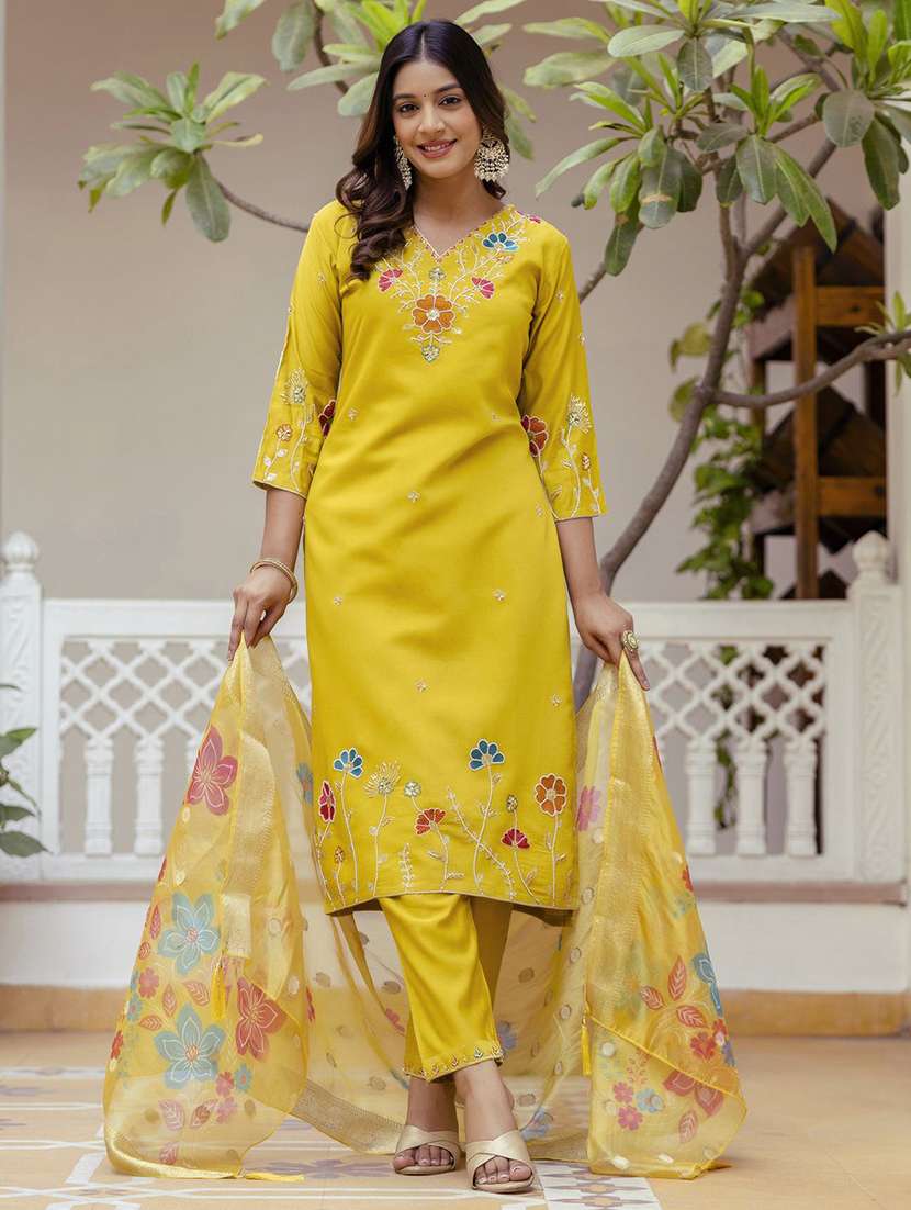 women solid with work three quarter sleeve kurta pant with dupatta set