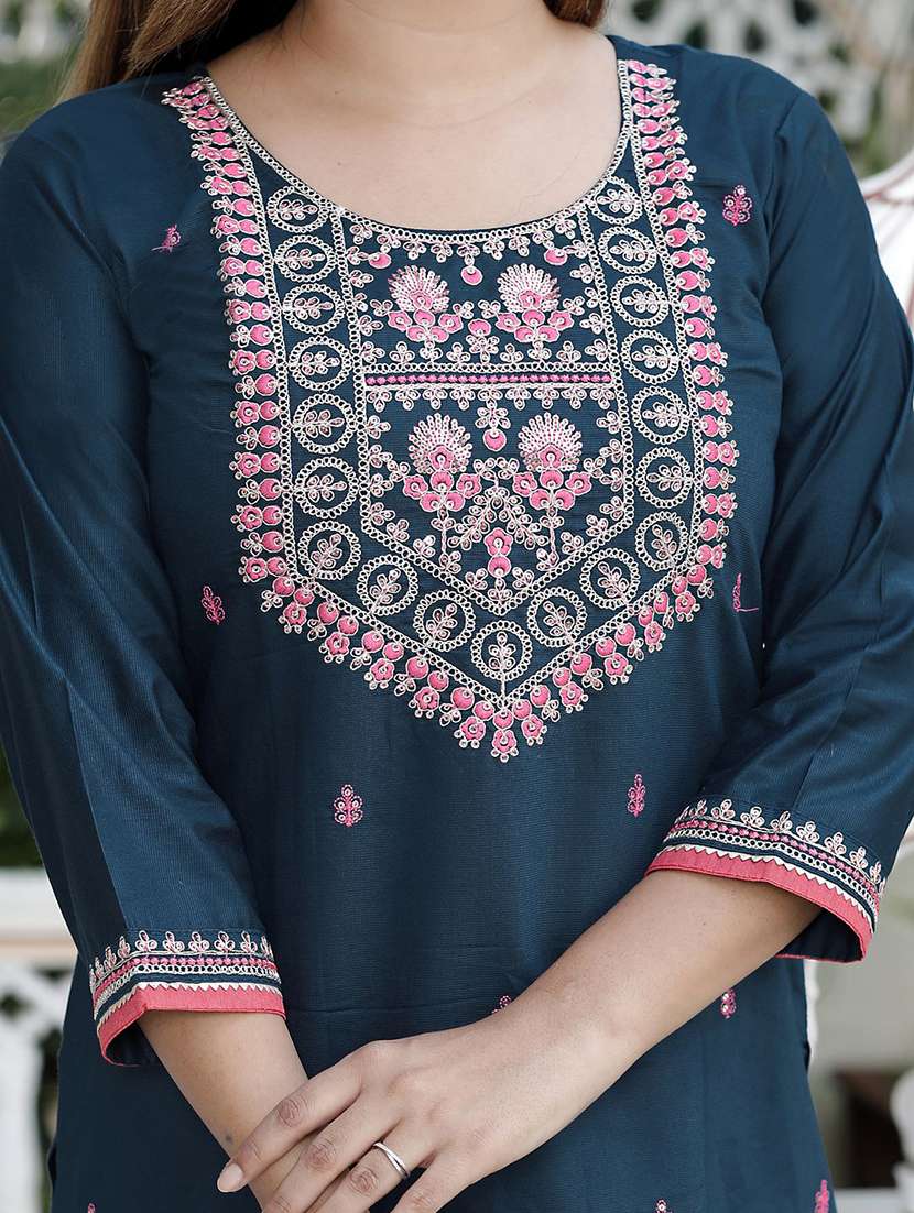 women solid with work three quarter sleeve kurta pant with dupatta set - 22322698 -  Standard Image - 5