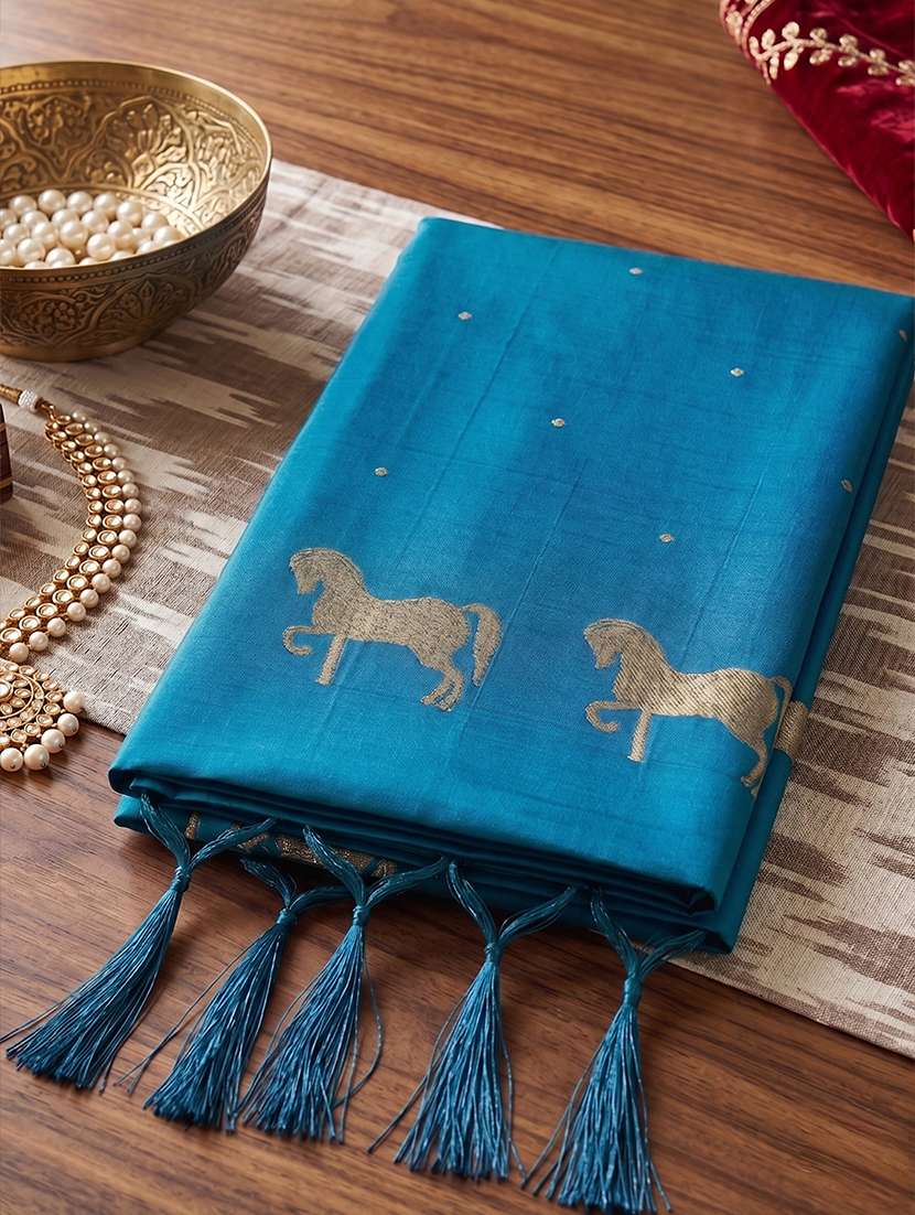 Women Self Design Bordered Saree With Blouse - 22322938 -  Standard Image - 5