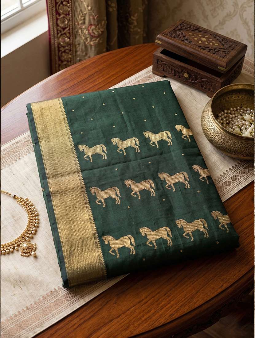 women self design bordered saree with blouse - 22322939 -  Standard Image - 3
