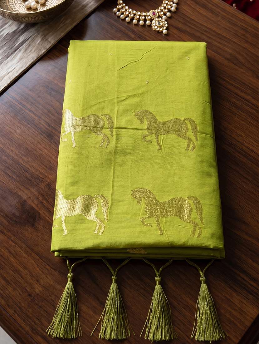 women self design bordered saree with blouse - 22322942 -  Standard Image - 3