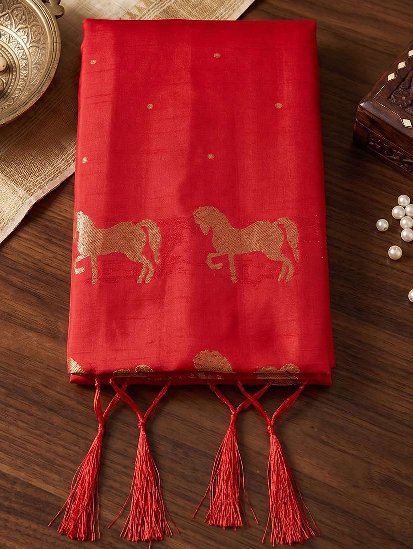 Women Self Design Bordered Saree With Blouse - 22322944 -  Standard Image - 5