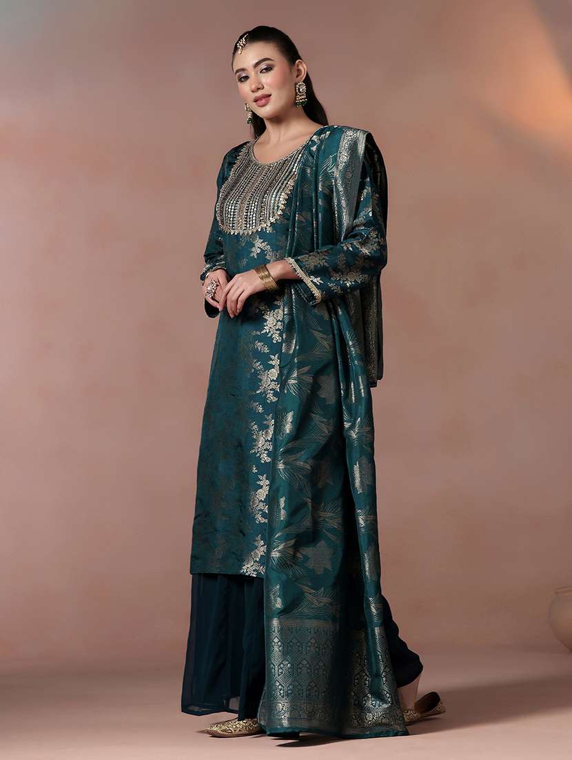 women blue suit set - 22324115 -  Standard Image - 3