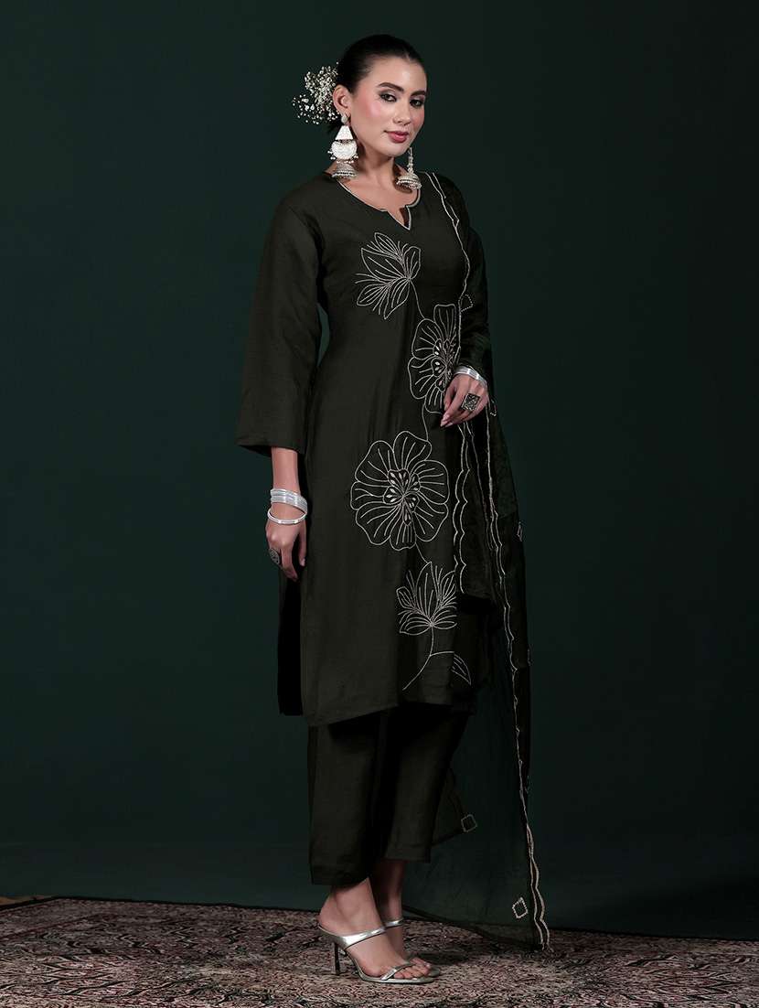 women solid with work three quarter sleeve kurta pant with dupatta set - 22324144 -  Standard Image - 3