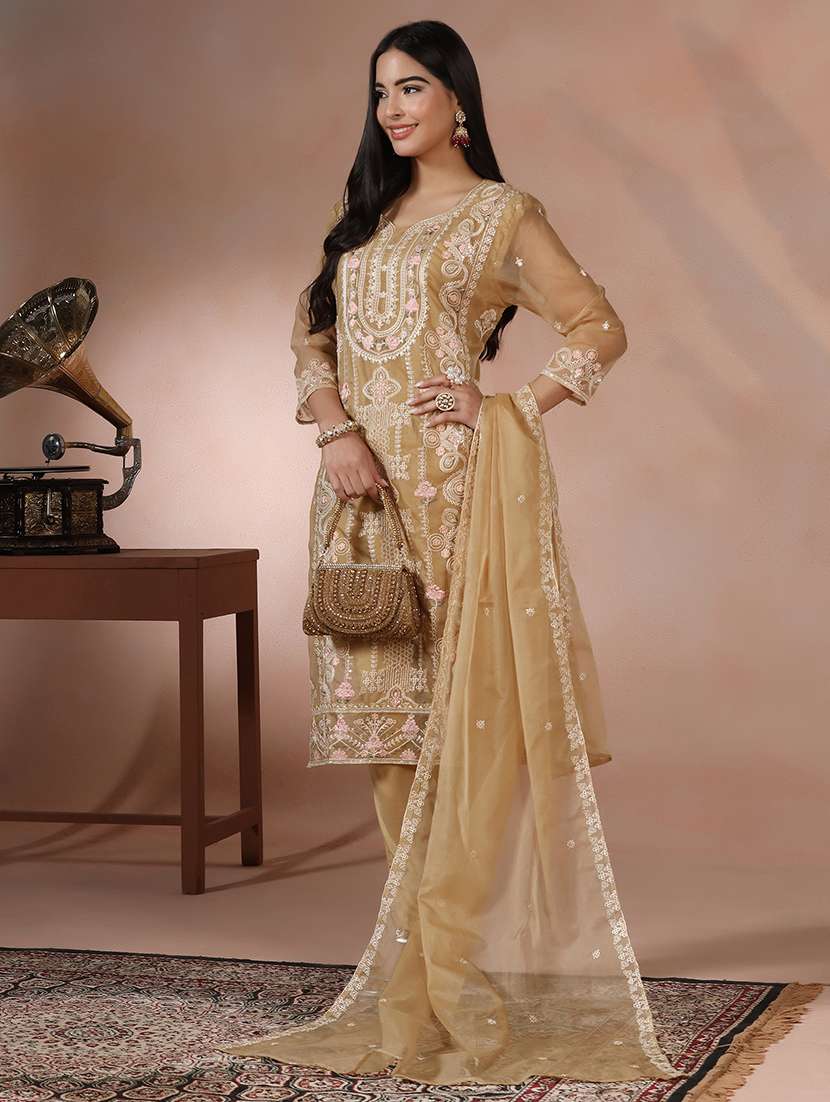 women solid with work three quarter sleeve kurta pant with dupatta set