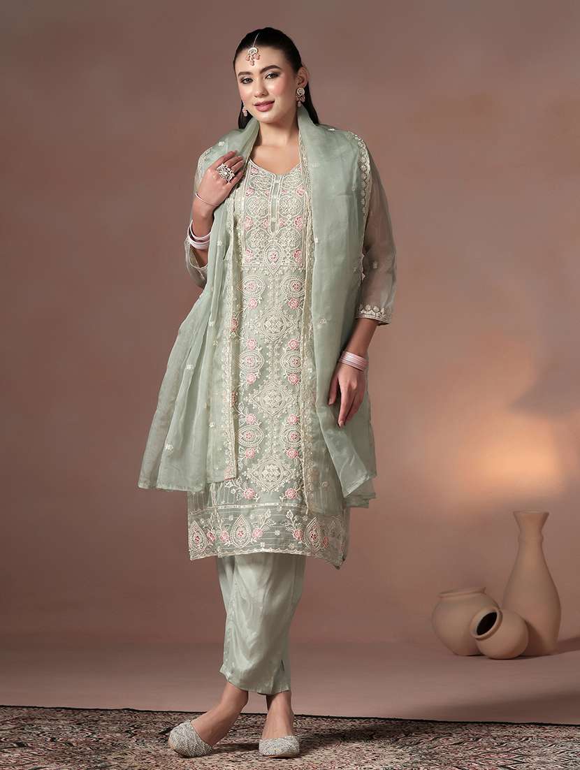 women solid with work three quarter sleeve kurta pant with dupatta set