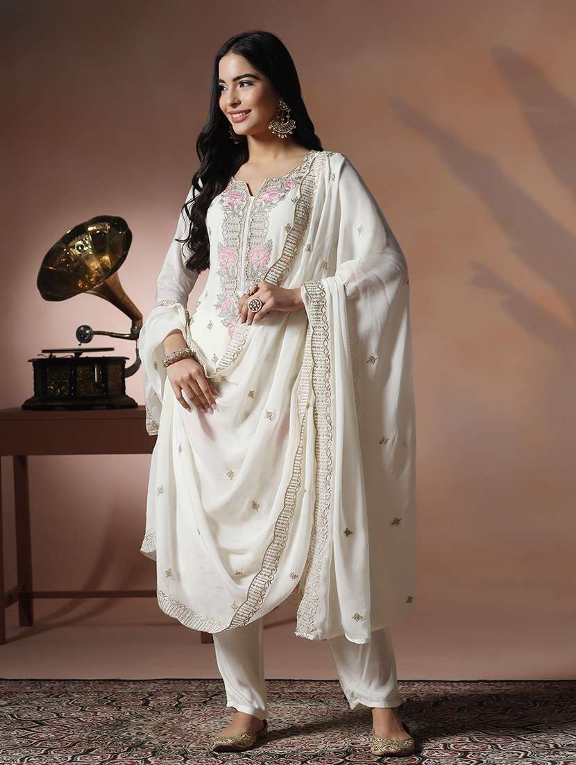 women solid with work three quarter sleeve kurta pant with dupatta set