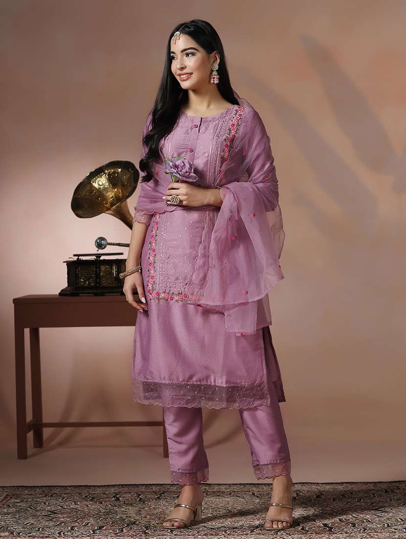 women solid with work three quarter sleeve kurta pant with dupatta set