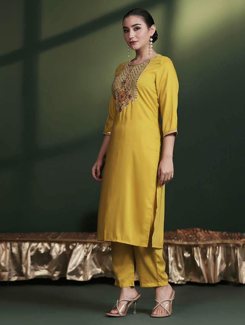 women solid with work three quarter sleeve kurta pant with dupatta set - 22324170 -  Standard Image - 3