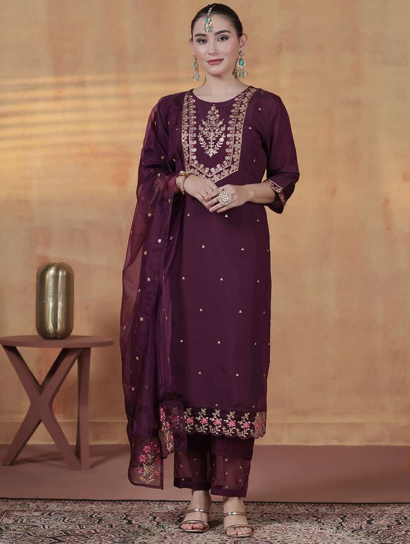 women solid with work three quarter sleeve kurta pant with dupatta set