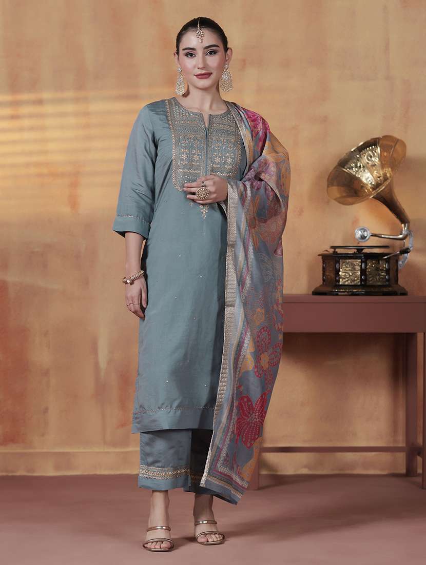 women solid with work three quarter sleeve kurta pant with dupatta set