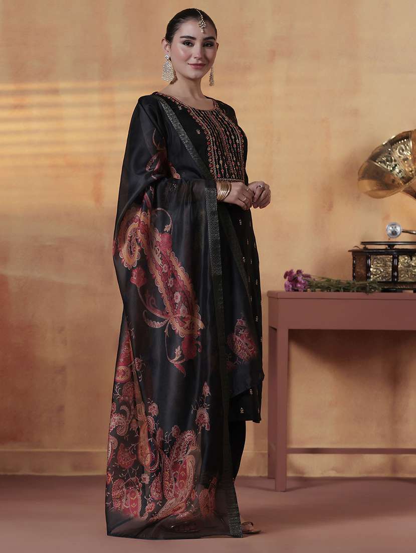 women solid with work three quarter sleeve kurta pant with dupatta set - 22324183 -  Standard Image - 3