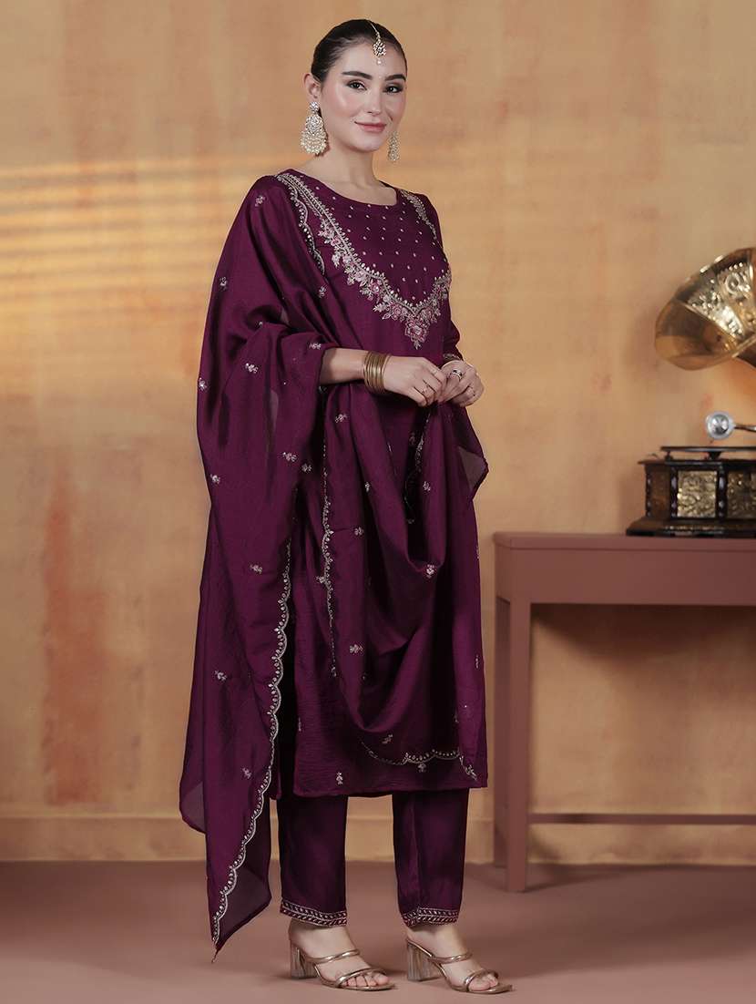 women solid with work three quarter sleeve kurta pant with dupatta set