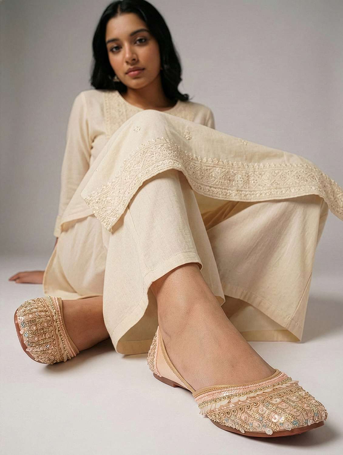 women embroidered slip on mojari - 22324428 -  Standard Image - 5