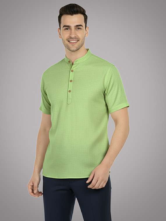 men solid mandarin neck short kurta