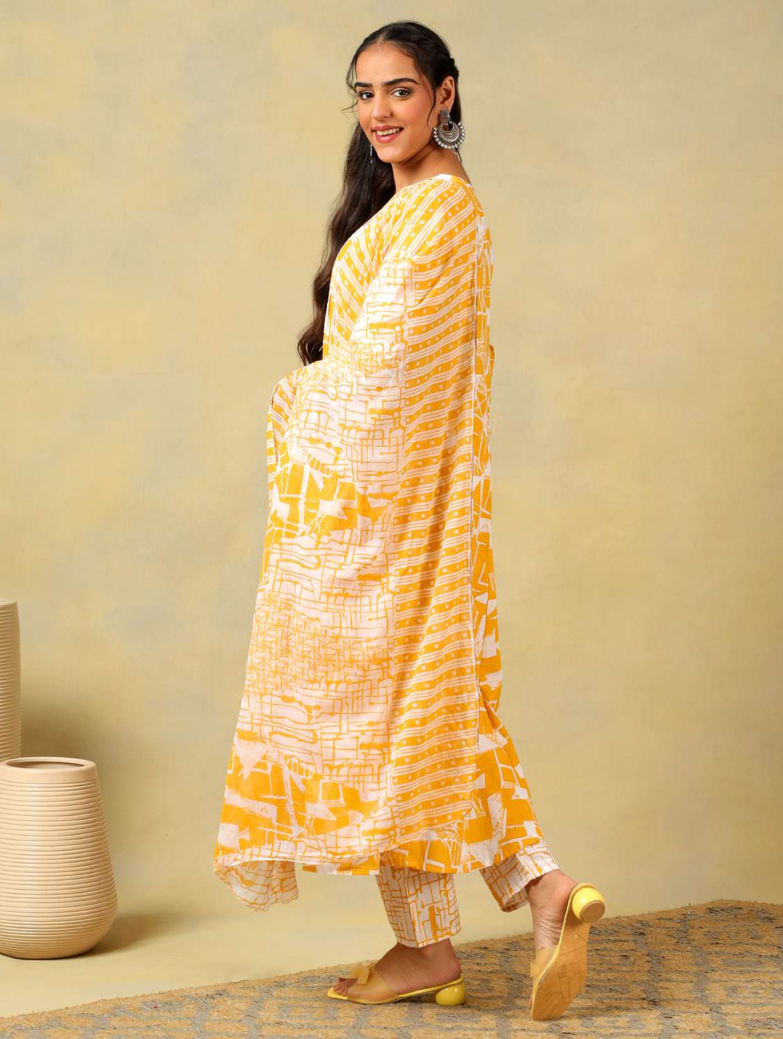 women printed three quarter sleeve kurta pant with dupatta set - 22326583 -  Standard Image - 3